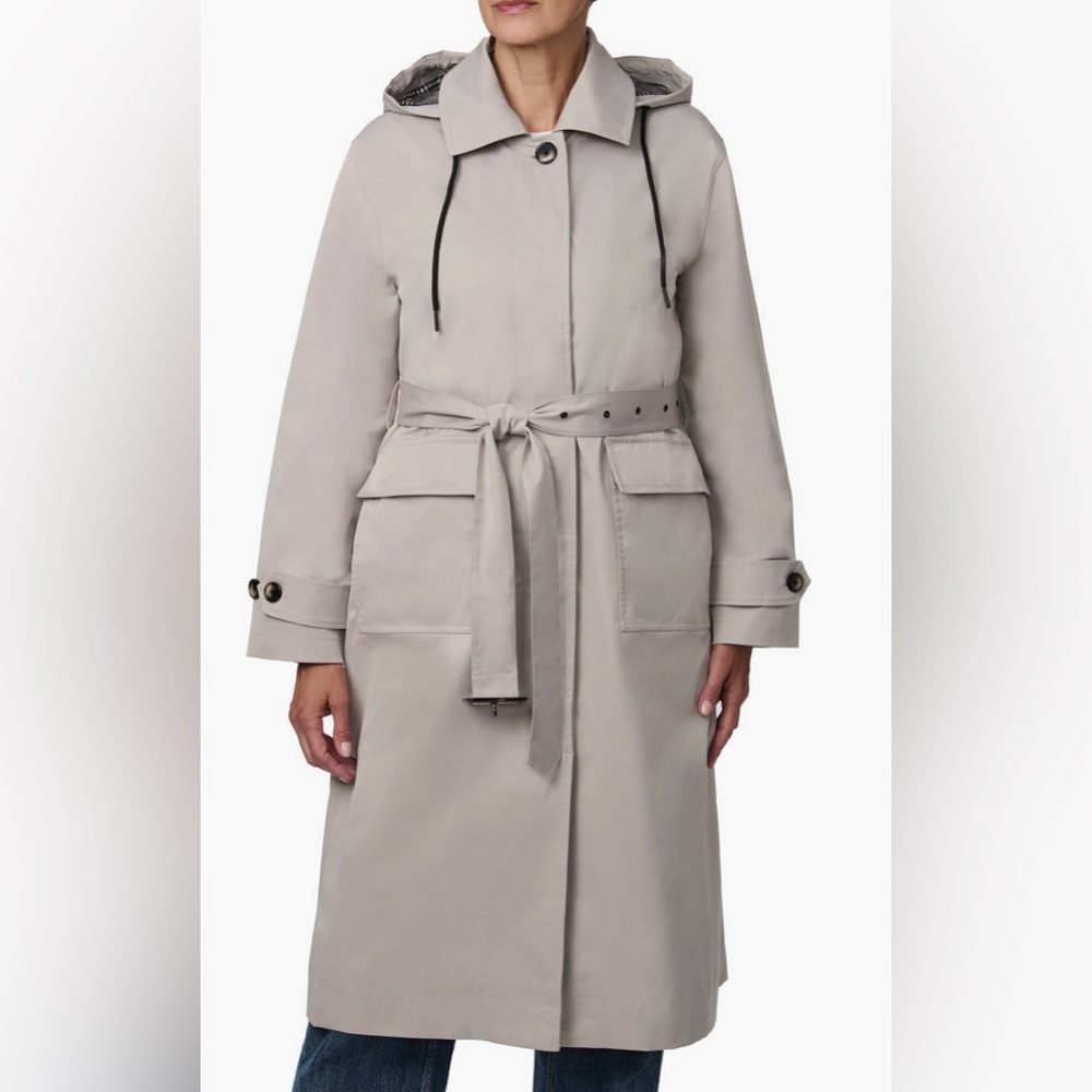 Bernardo Hooded Functional Raincoat
In: Ash - Picture 2 of 8